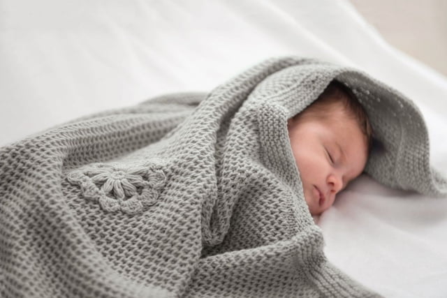 Babydecke-stricken-A.jpg